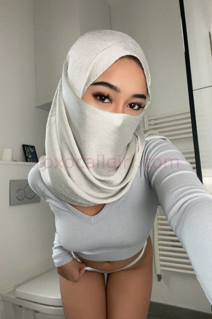 KL Escort Girl Malay Escort Girl Veka in a headscarf, Kuala Lumpur Malaysia Sex Service